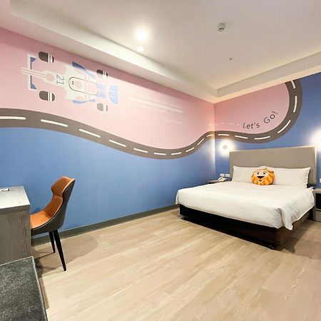 Holiday Garden Hotel Skm Park Гаосюн Экстерьер фото