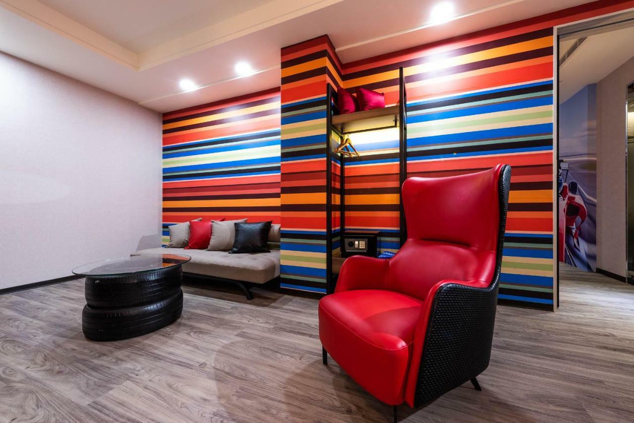 Holiday Garden Hotel Skm Park Гаосюн Экстерьер фото